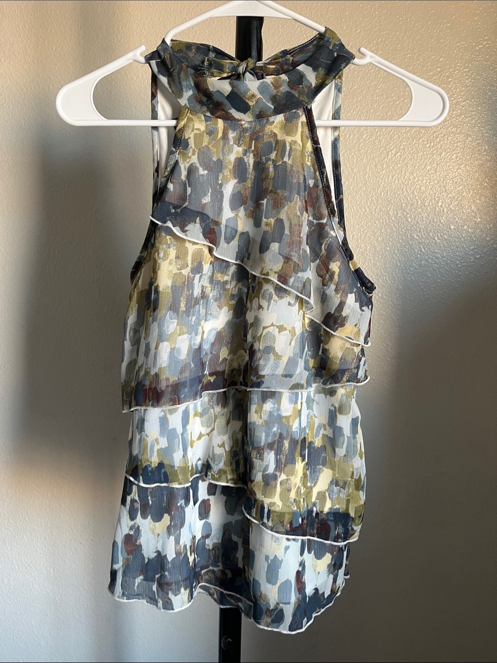 Byer California Sleeveless Chiffon Top in Olive, Gray & Navy